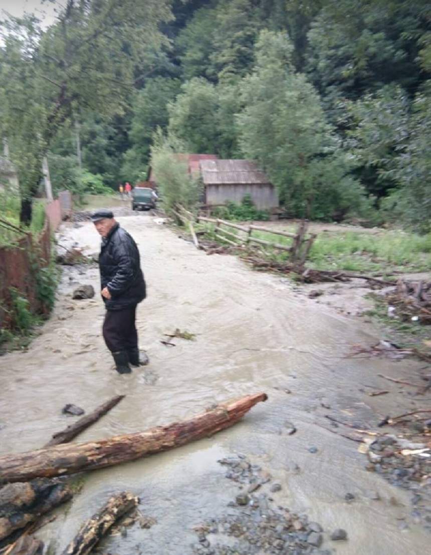 Dramatic! Un bărbat din Vâlcea, luat de viitură, a fost găsit mort