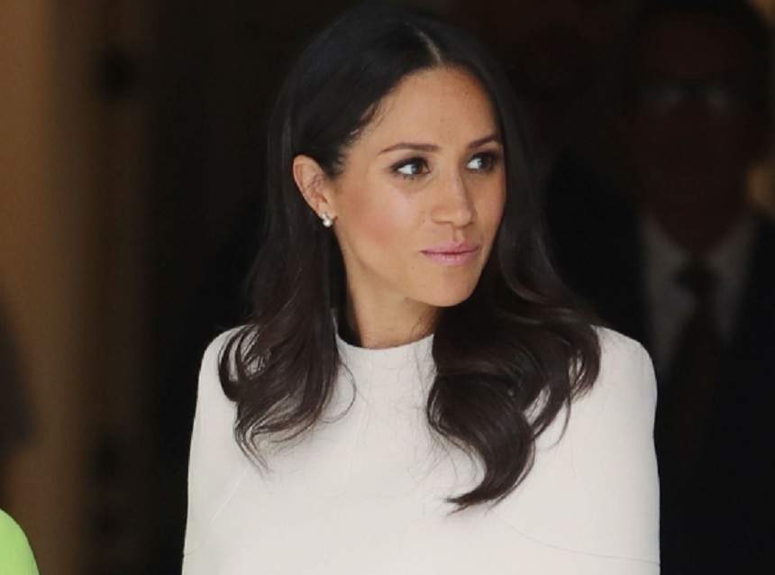 Meghan Markle, îmbrăcată ca o bunică la nunta nepoatei prințesei Diana. Rochia i-a făcut pe toți să-și dea coate