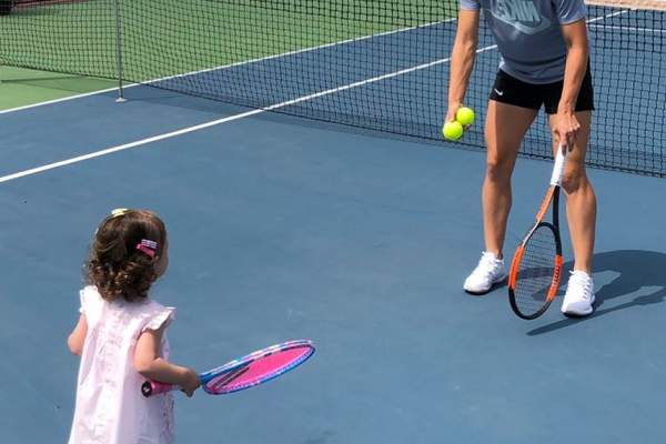 FOTO / Simona Halep a trecut la următorul nivel: „Dau prima mea lecție de tenis”