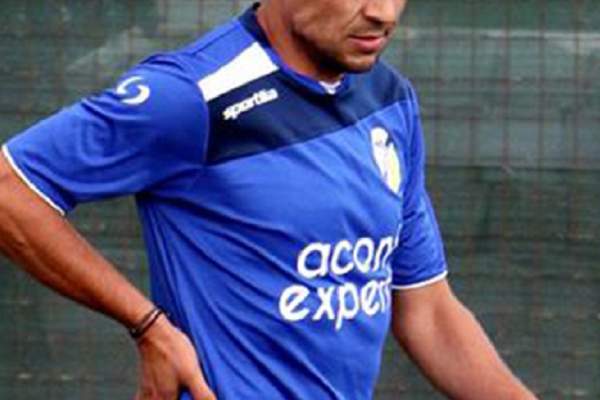 Doliu în sport! Un fotbalist român a fost găsit mort în apartamentul său