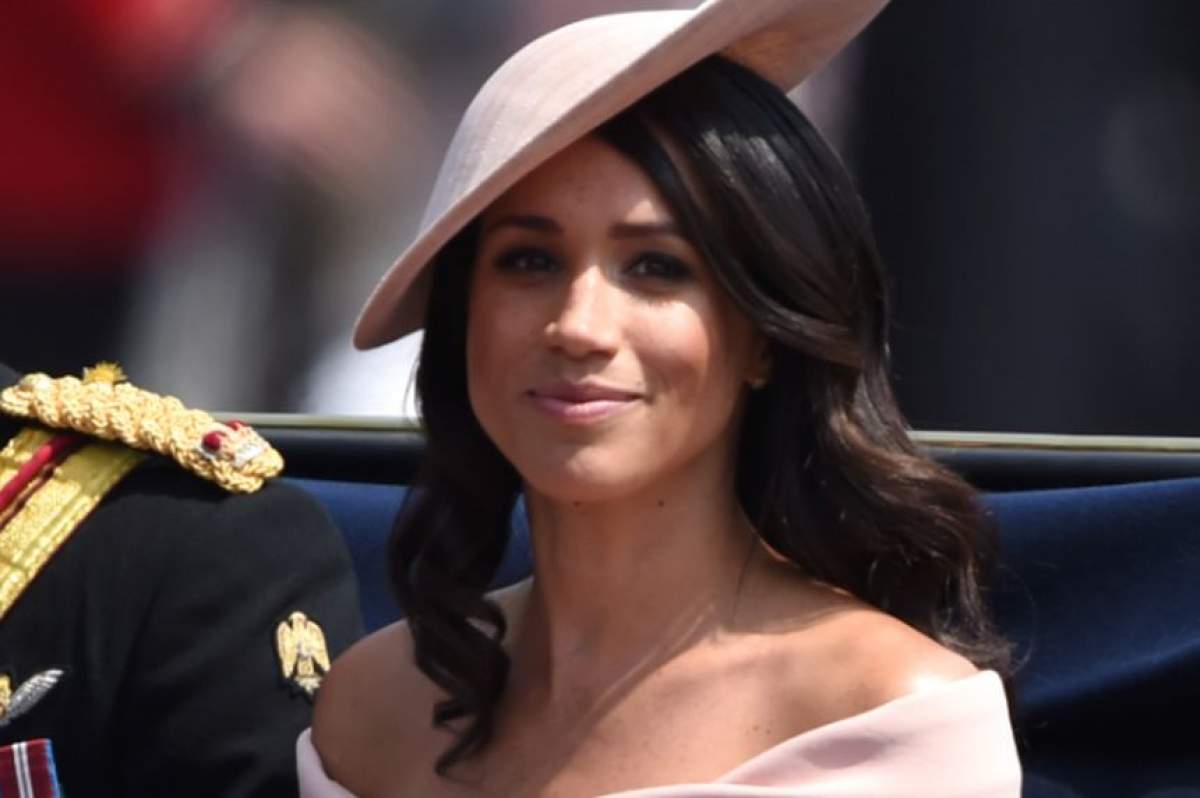 Uimitor! De ce Meghan Markle poartă pantofi cu o mărime mai mare