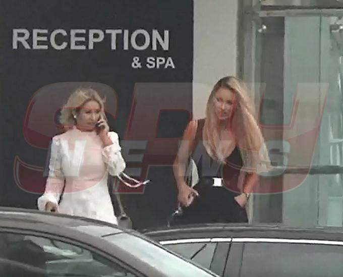 IMAGINI PAPARAZZI/ De când iubește, Bianca o ține numai într-o distracție! Frumoasa blondă și iubi al ei, wild party pe litoral