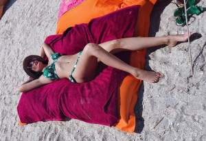 FOTO / Imagini incediare de la plajă cu Brigitte Năstase. Este mai sexy ca niciodată