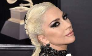 FOTO / Lady Gaga a gafat din nou! Vedeta a apelat la un gest rușinos, în plină stradă