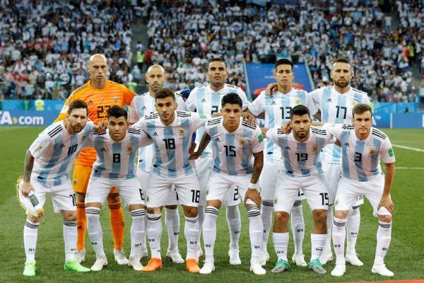 VIDEO / Nebunie la Campionatul Mondial! Fanii Argentinei i-au scos pe jucători din hotel, iar ce a urmat e incredibil!