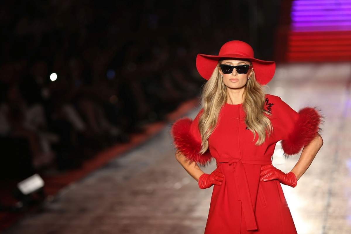 Veste-bombă! Paris Hilton vine în România. Unde poţi să o vezi