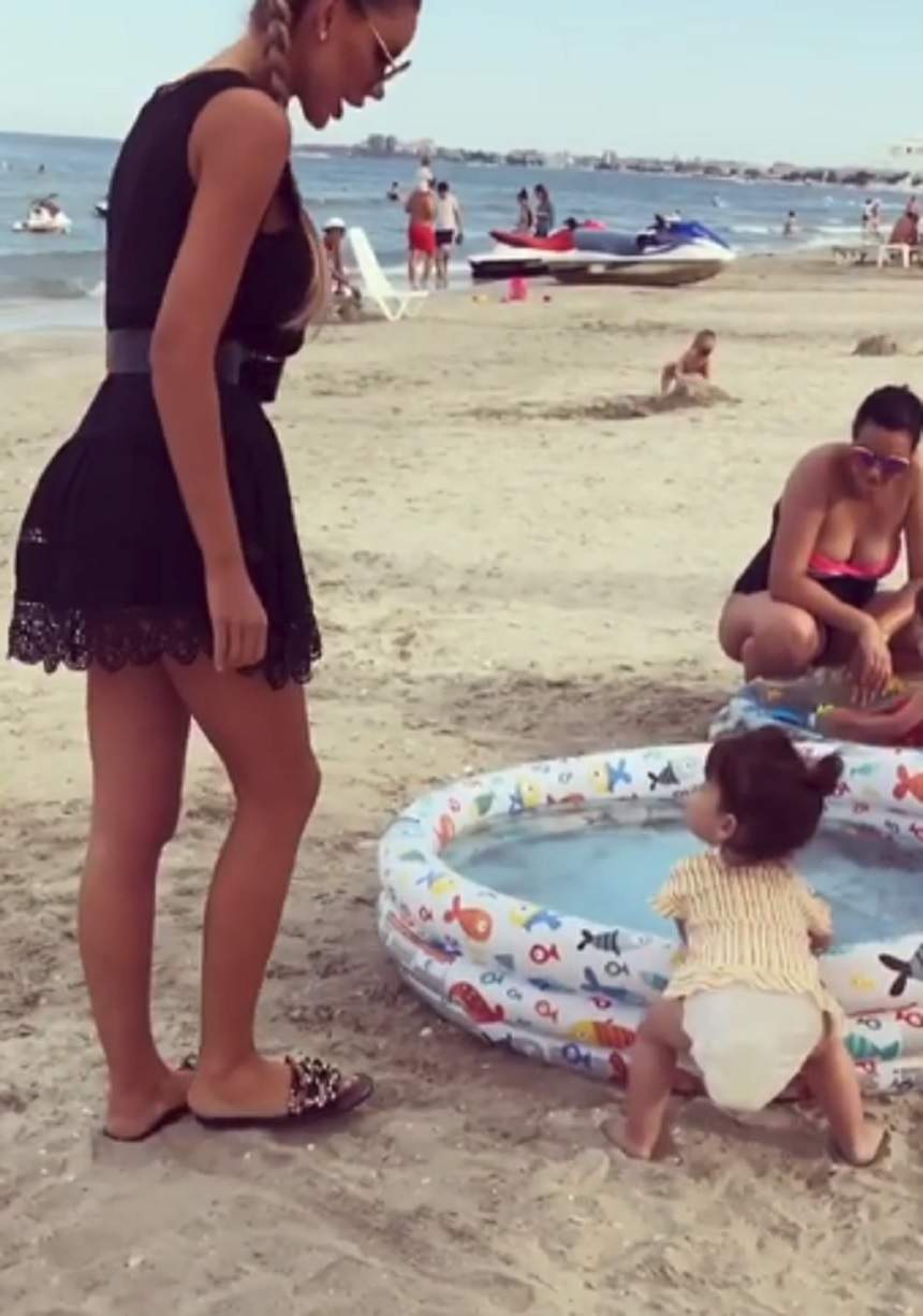 VIDEO / După ce a fost criticată că a plecat la mare fără fiica ei, acum Bianca Drăgușanu își ia revanșa: "Îngerașul meu mic"