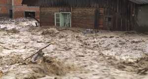 VIDEO / Imagini dramatice în Neamț și Covasna! Șuvoaiele de apă au făcut prăpăd și au fost evacuate sute de persoane