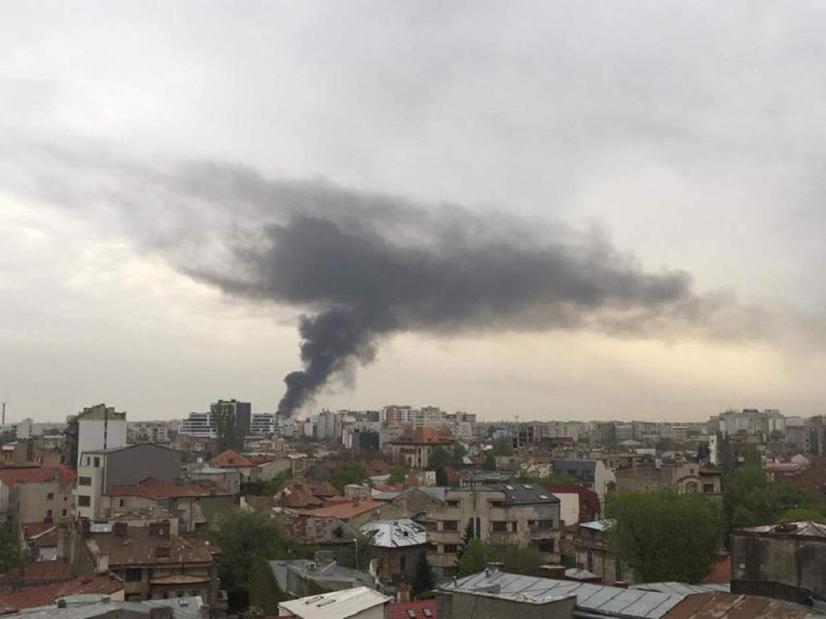 FOTO / Incendiu violent la un spital din Timișoara! Au fost evacuate 80 de persoane