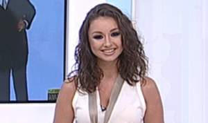 FOTO / Fata cea mică a lui Corneliu Vadim Tudor, debut ca reporter în televiziune