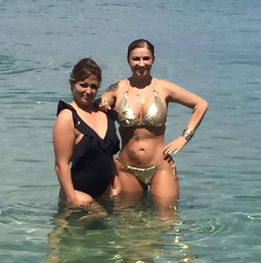 Anamaria Prodan se relaxează într-o vacanţă de vis. Fotografiile cu impresara au stârnit controverse