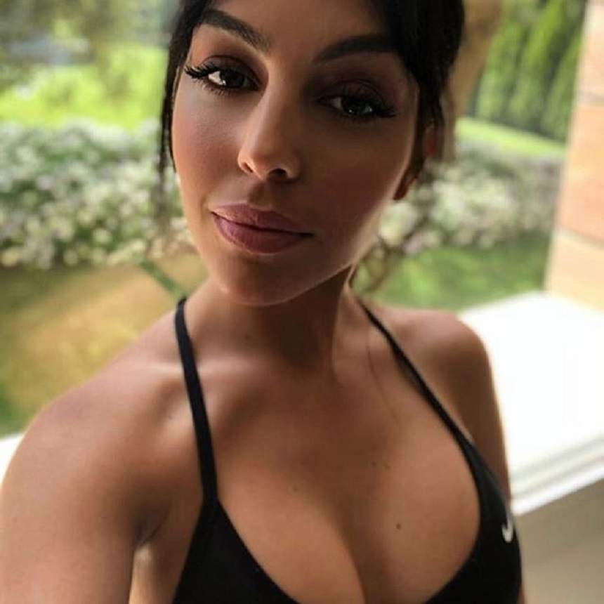 FOTO /  Georgina Rodriguez a captat toate privirile cu trupul ei perfect! Imagini incendiare cu iubita lui Ronaldo, la piscină