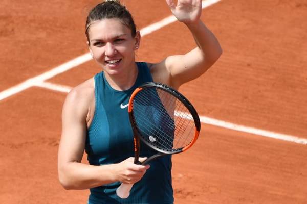 FOTO / Gestul făcut de Simona Halep la finalul meciului de la Roland Garros. A ajuns viral peste tot pe internet!