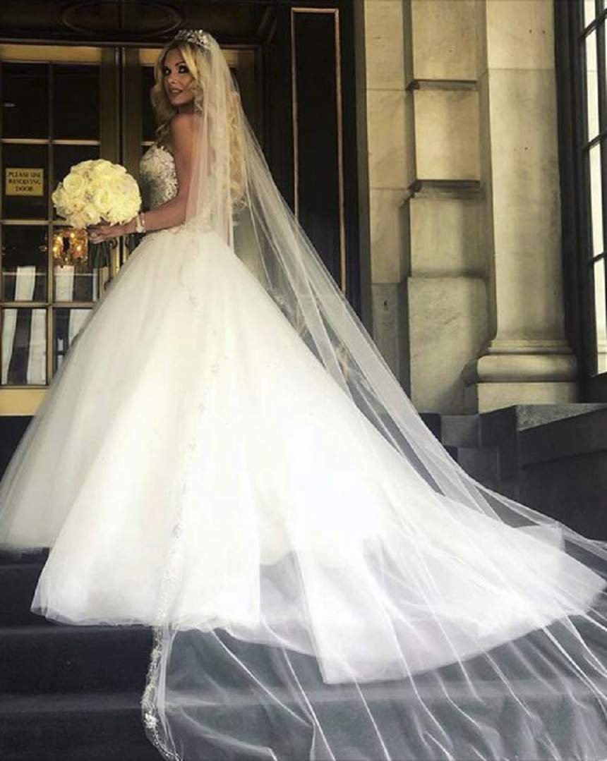 VIDEO / Viața de femeie măritată a Iasminei, după nunta cu americanul putred de bogat: "Ne-am chinuit să îmi dea jos rochia"