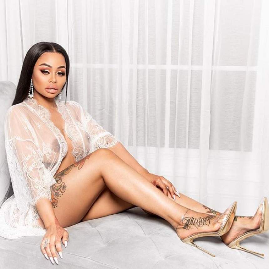 FOTO / O vedetă internațională se vinde goală! Blac Chyna s-a afișat cu sfârcurile la vedere, în toată splendoarea lor