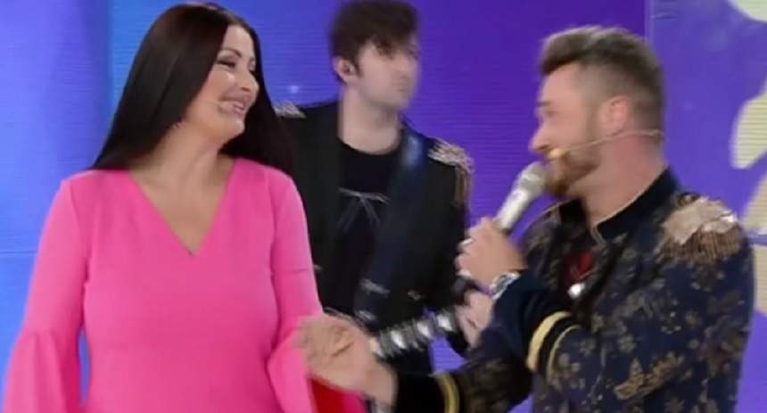 Gabriela Cristea și Tavi Clonda, de mână în platoul emisiunii "Te iubesc de nu te vezi". Și-au făcut declarații de dragoste în direct