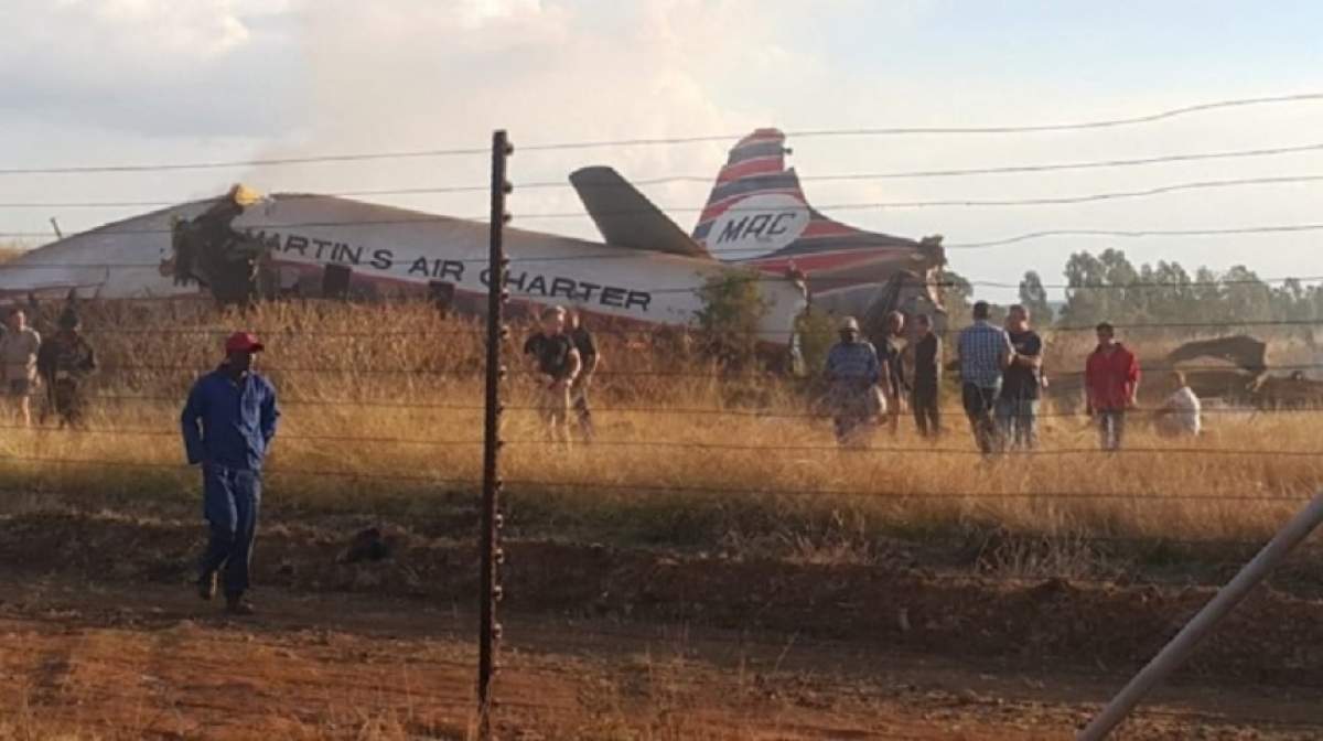 Un avion s-a prăbuşit! Sunt peste 20 de victime