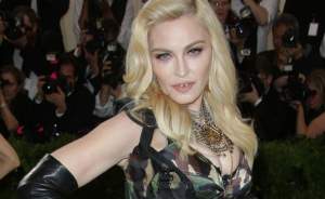 FOTO / Madonna e de nerecunoscut! E doar o amintire a artistei sexy pe care toată lumea o admira