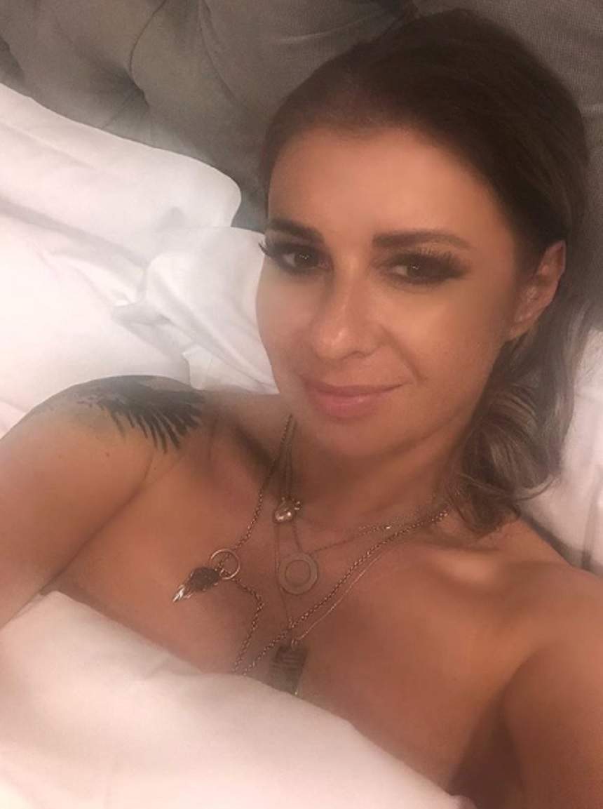 FOTO / Anamaria Prodan le-a oferit fanilor o imagine de zile mari! Sexy-impresara a pozat goală sub așternuturi