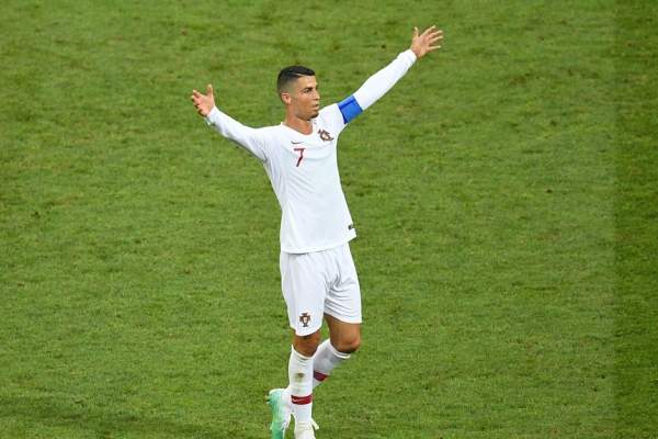 Bombă în fotbal! Cristiano Ronaldo a fost oferit altei echipe, înainte de a semna cu Juve! Putea juca alături de un român