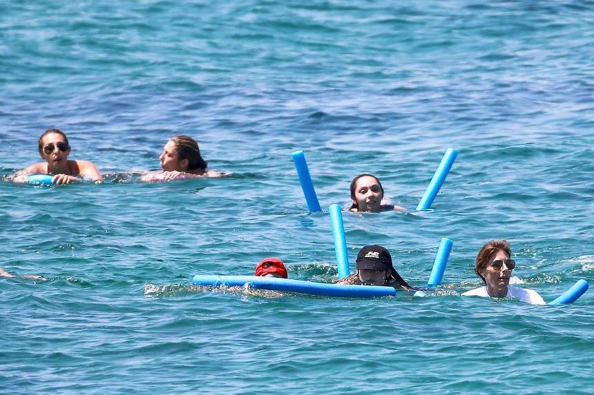 FOTO / Fiicele lui Sylvester Stallone au făcut senzație pe un iacht. Actorul are de ce să fie mândru