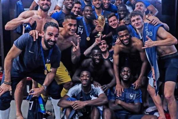 Dezvăluire ULUITOARE de la Campionatul Mondial! Naţionala Franţei, evacuată din hotel! “M-am gândit că sunt mort”