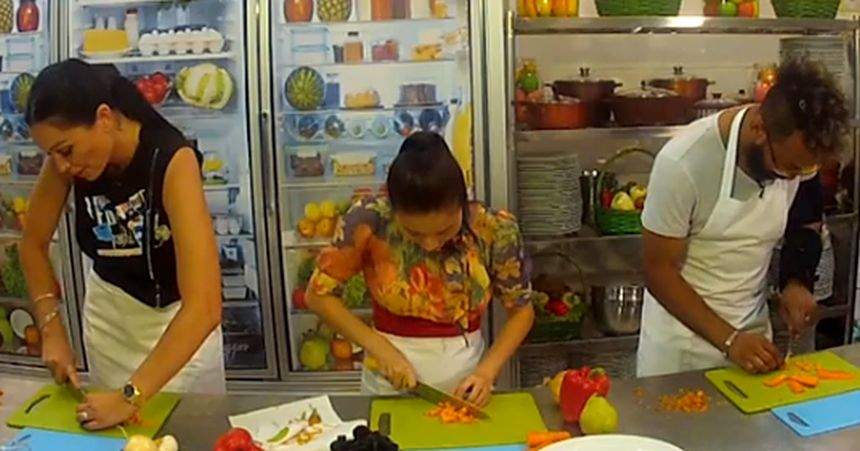 VIDEO / Brigitte şi Kamara, scandal în bucătăria vedetelor. Soţia lui Ilie Năstase, adevărată lecţie gastronomică