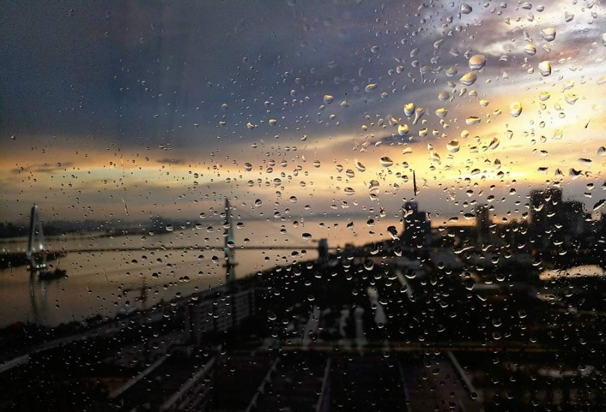 Se întorc furtunile! Meteorologii au emis cod galben de vreme rea, în mai multe județe