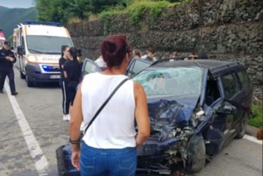 Accident în urmă cu scurt timp pe Valea Oltului. Sunt opt  victime!