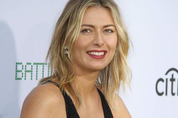FOTO / Maria Sharapova şi iubitul ei au dat frâu liber imaginaţiei! Imagini fierbinţi din vacanţa celebrei jucătoare de tenis