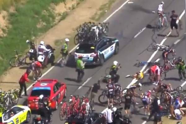 VIDEO / Haos în timpul celui mai important eveniment sportiv al momentului! Poliţia a folosit gaze lacrimogene!
