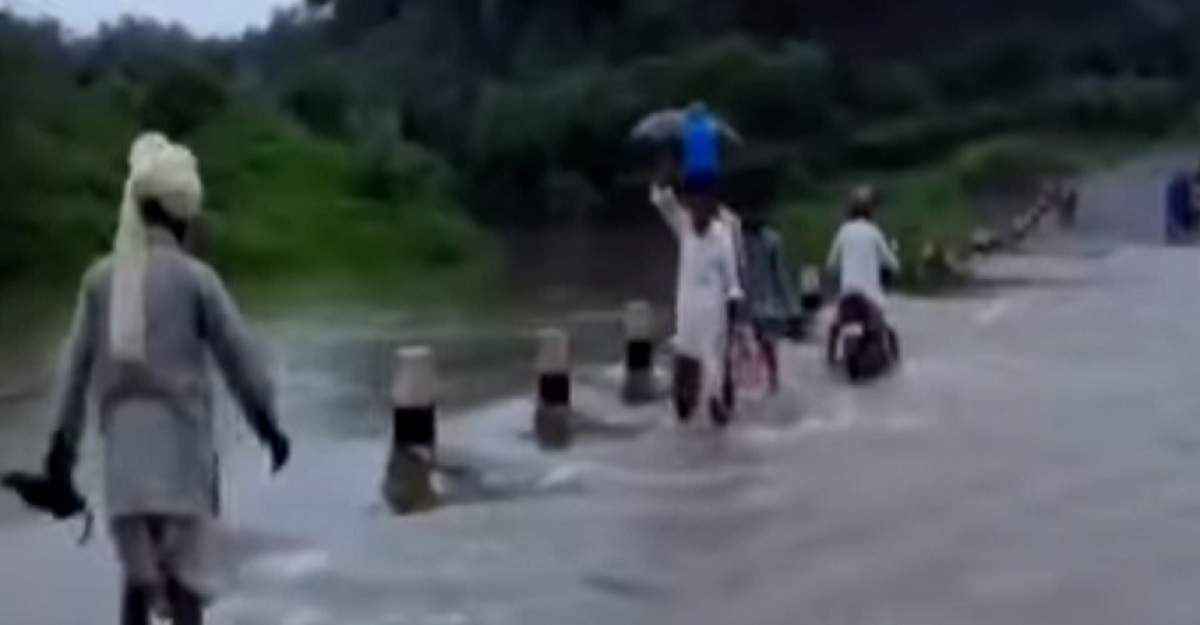 VIDEO / Bilanț catastrofal în India! 45 de oameni au murit, din cauza ploilor devastatoare