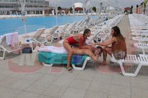 FOTO / Bote, Natalia şi Raluca şi-au făcut de cap la piscină! Ce fac matinalii atunci când nu sunt filmaţi