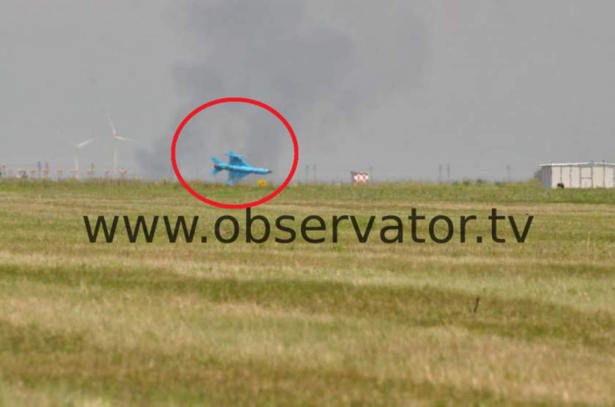 FOTO ȘOCANT! Momentul când avionul MIG 21 Lancer se prăbușește lângă Fetești. Acestea sunt ultimele clipe ale pilotului