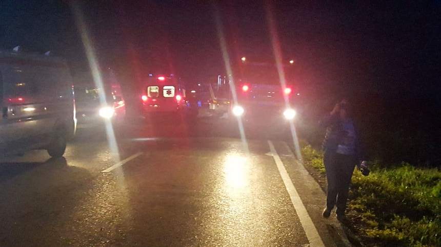 VIDEO / Un autocar plin cu copii a fost implicat într-un accident grav în Suceava. A fost activat Planul Roșu de Intervenție