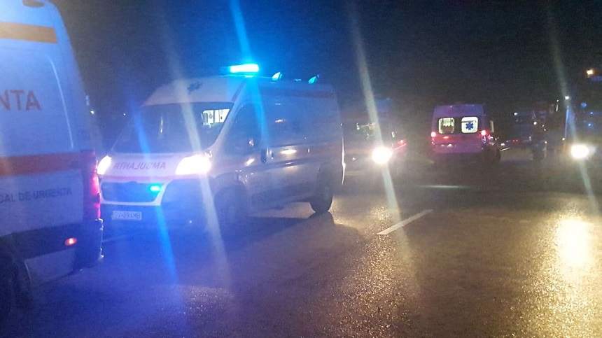 VIDEO / Un autocar plin cu copii a fost implicat într-un accident grav în Suceava. A fost activat Planul Roșu de Intervenție