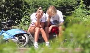 VIDEO / Deja se clatină relația? Justin Bieber și Hailey Baldwin, surprinși în lacrimi, în timpul unei discuții