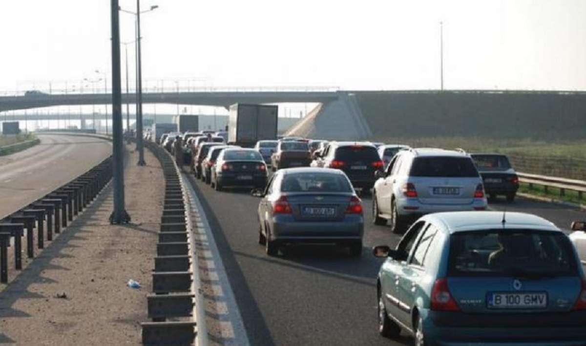 Trei accidente, unul după altul, pe Autostrada Soarelui, sâmbătă dimineaţă! Traficul este blocat