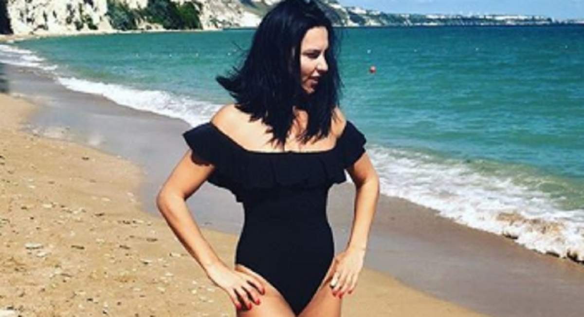 FOTO / Lavinia Pîrva, "bombă" sexy la malul mării, cu sânii pe jumătate afară