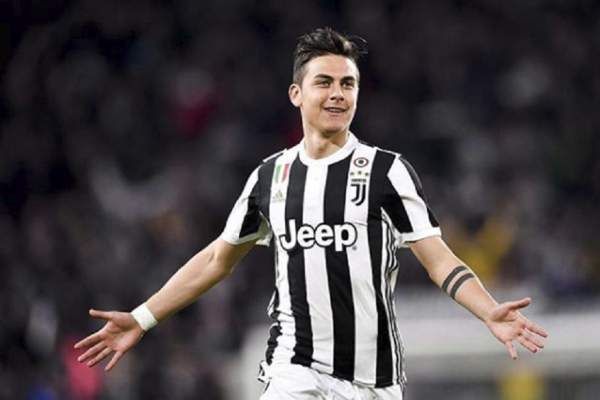 FOTO / Toată lumea a auzit de Paulo Dybala, dar uite ce bombă sexy are lângă el! Iubita fotbalistului e o adevărată „bijuterie”