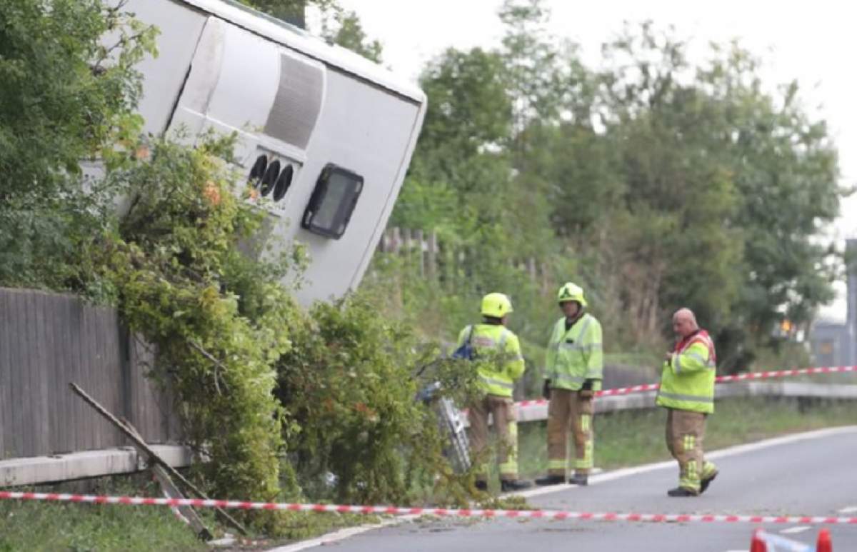 Un copil s-a născut în timpul unui carambol pe o autostradă! Peste 41 de oameni au fost răniți