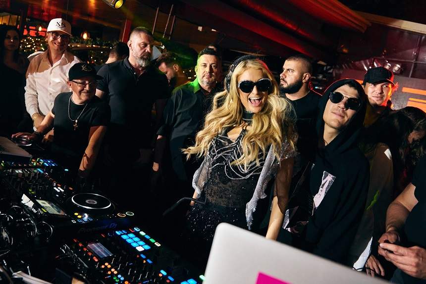 Show de zile mari! Paris Hilton revine în România şi face spectacol pe litoral