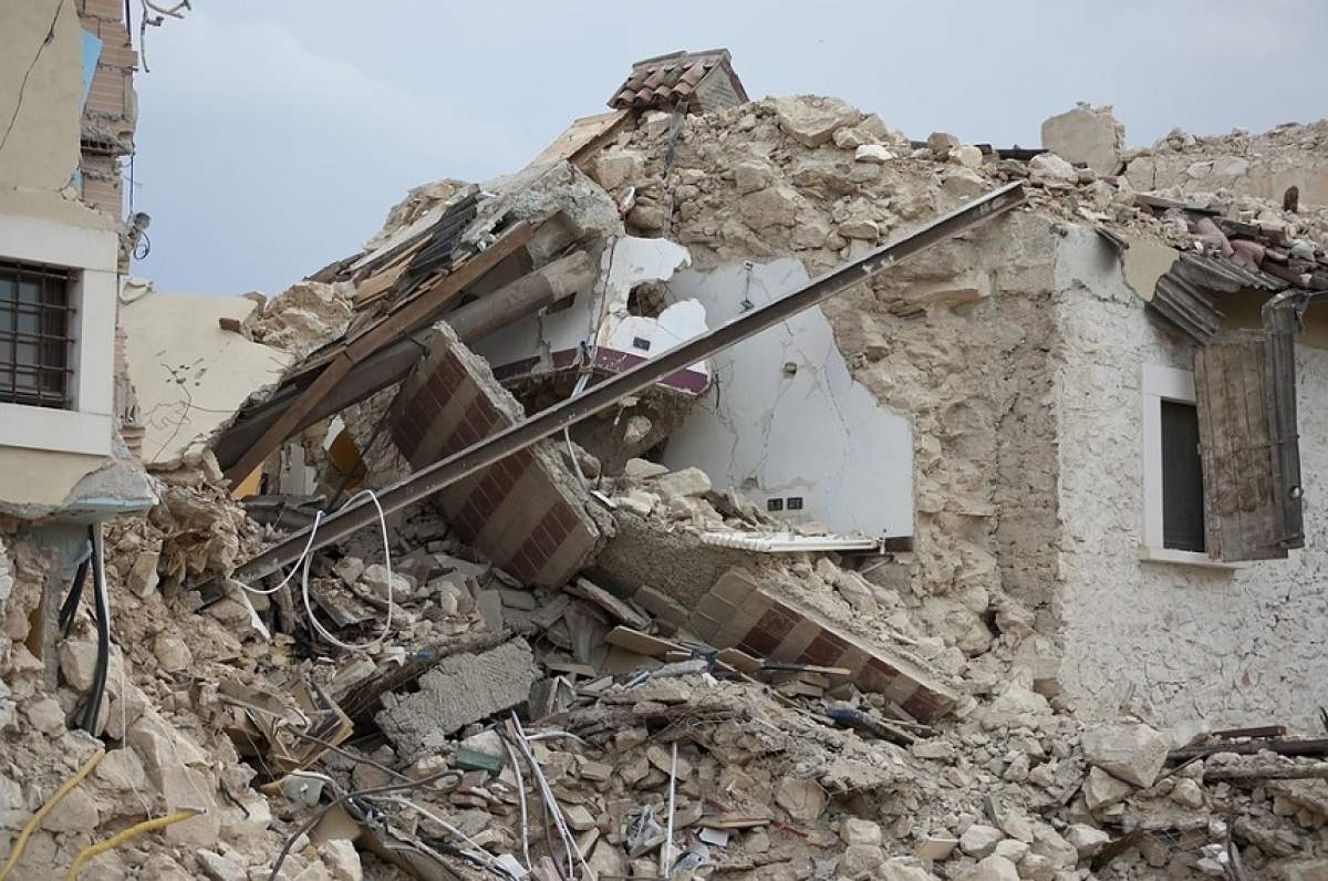VIDEO / Cutremurul de 5,3 grade din Italia. Imagini terifiante surprinse de oameni în timpul seismului