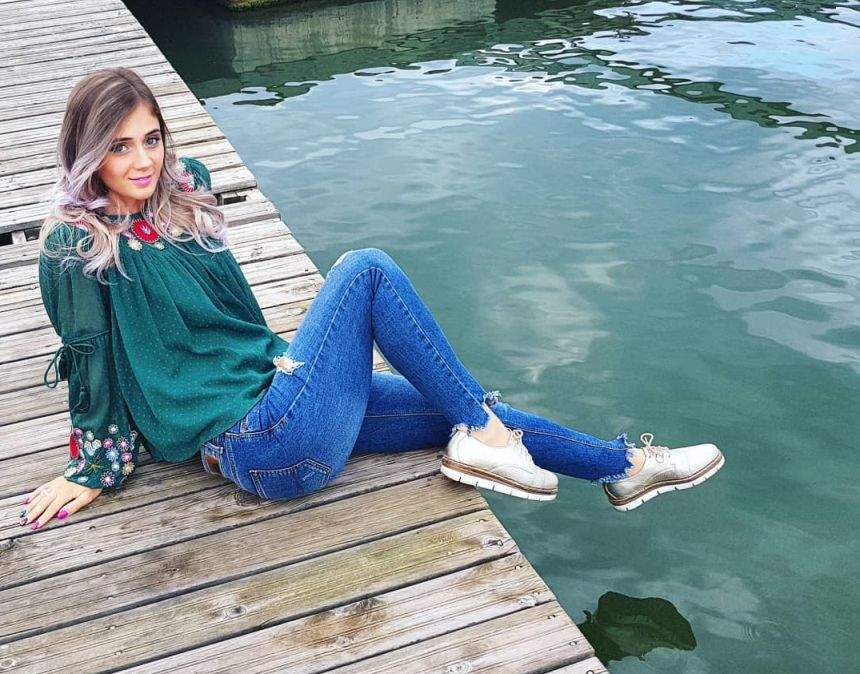 FOTO / O mai ţii minte pe Laura de la MPFM? Cum arată acum, la patru ani de când a dispărut din atenţia telespectatorilor