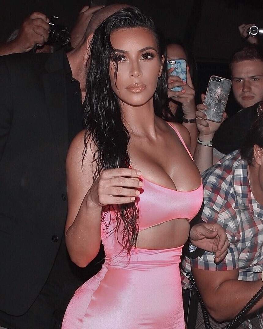 FOTO / Kim Kardashian, trasă prin inel. Posteriorul divei a avut de suferit în urma pierderii kilogramelor în plus