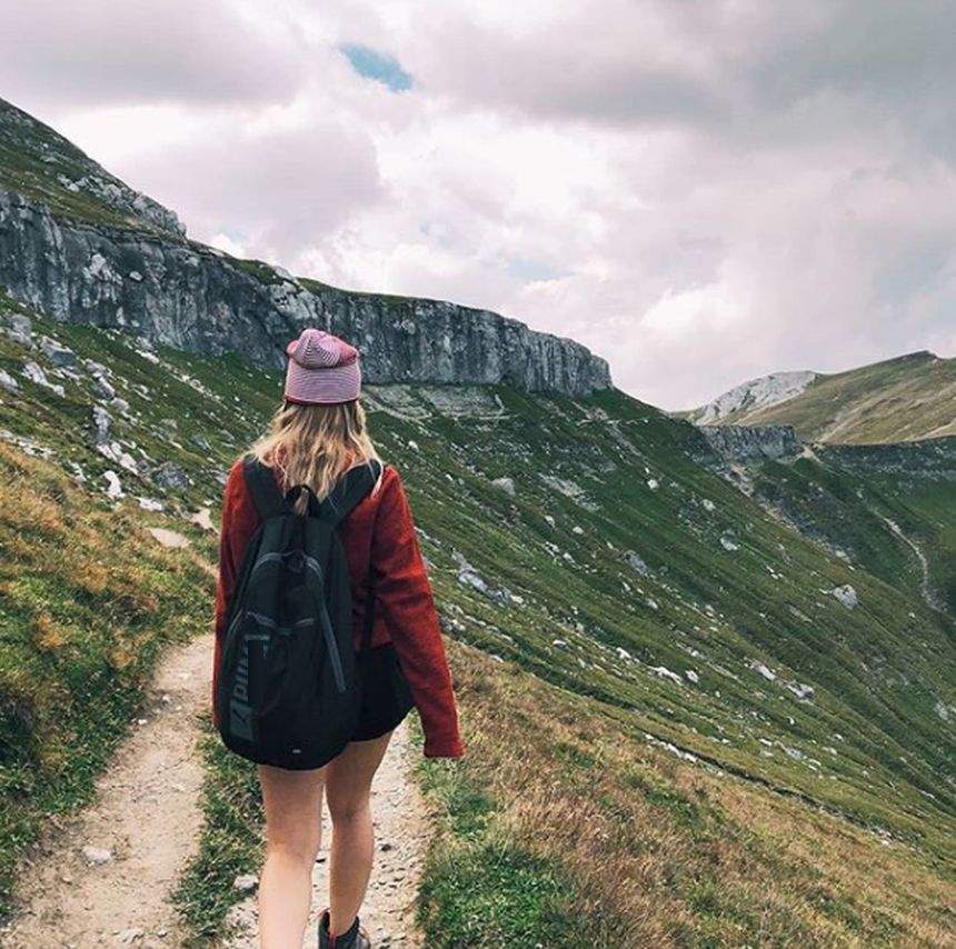 Sora Deliei a reacţionat dur, după ce fanii s-au luat de ea. "Azi am fost judecată"