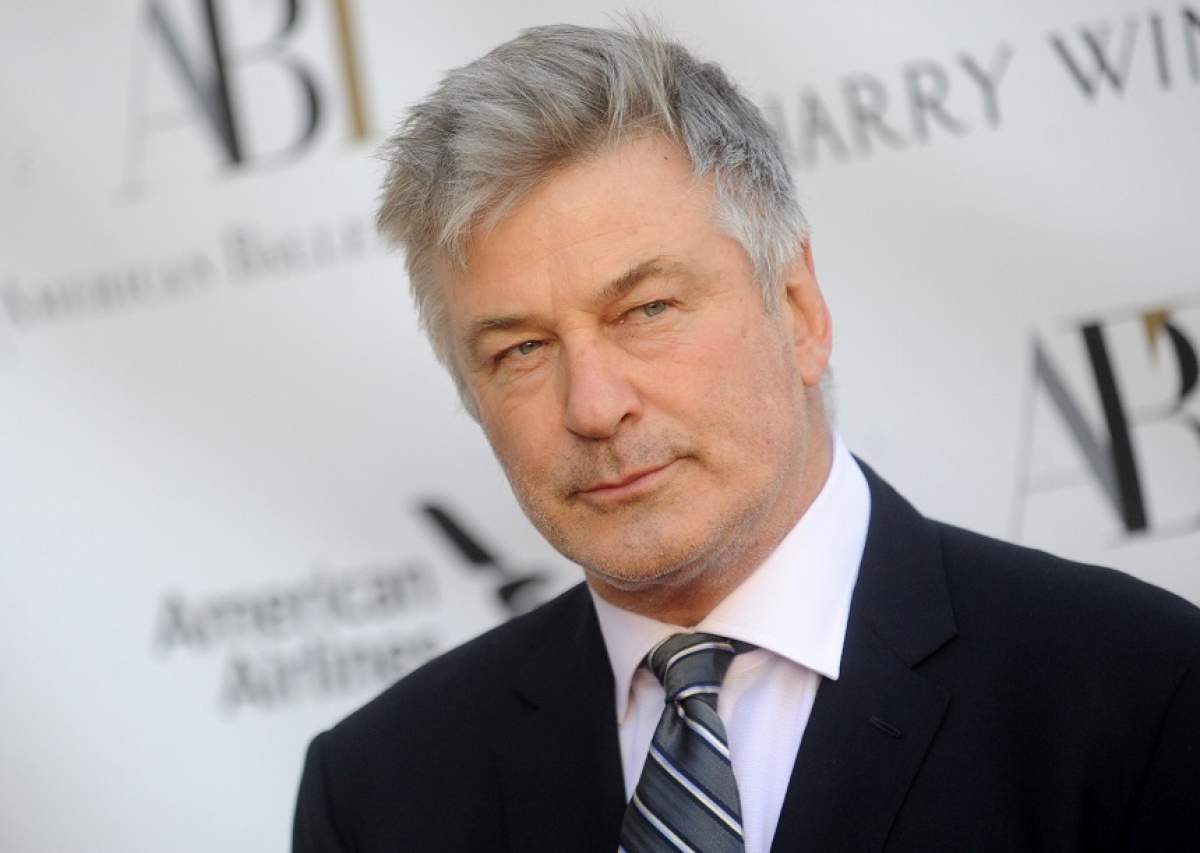 Alec Baldwin și-a făcut fiica de râs, pe internet. A criticat-o dur pentru o poză mult prea sexy