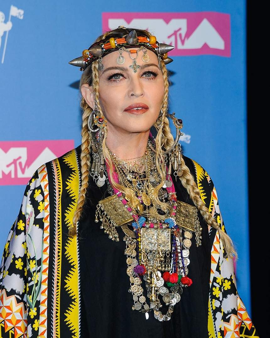 Madonna a generat multă furie, la MTV Video Music Awards. S-a urcat pe scenă și este incredibil ce a făcut