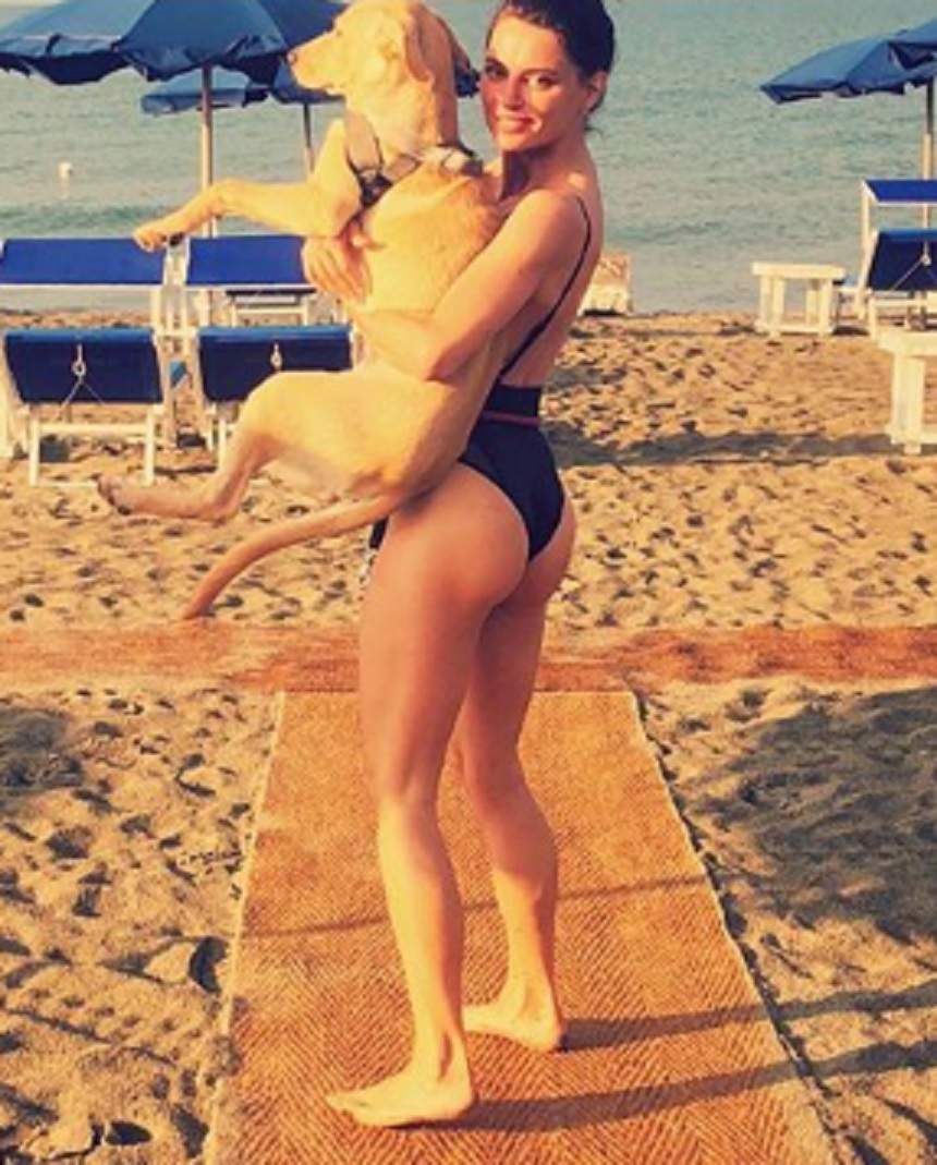 FOTO / Catrinel Menghia e HOT în costum de baie! Posteriorul ei bombat a atras toate privirile