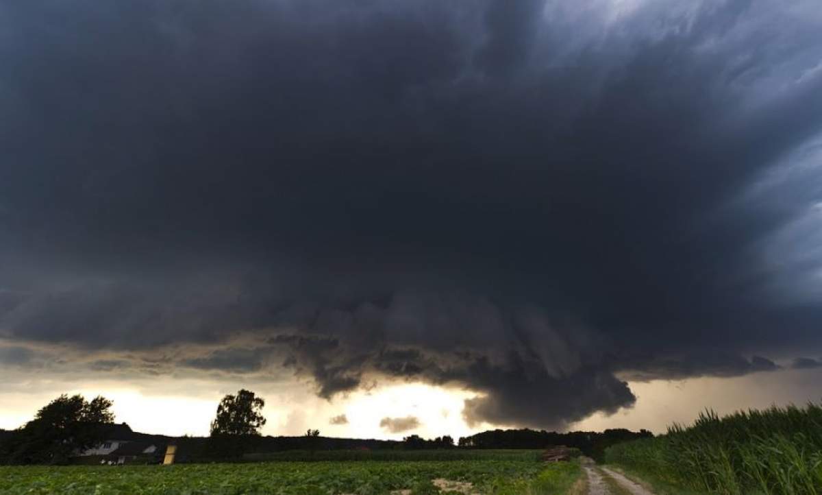 UPDATE / Vijelii în mai multe zone din ţară, în perioada următoare. Anunţul de ultimă oră al meteorologilor